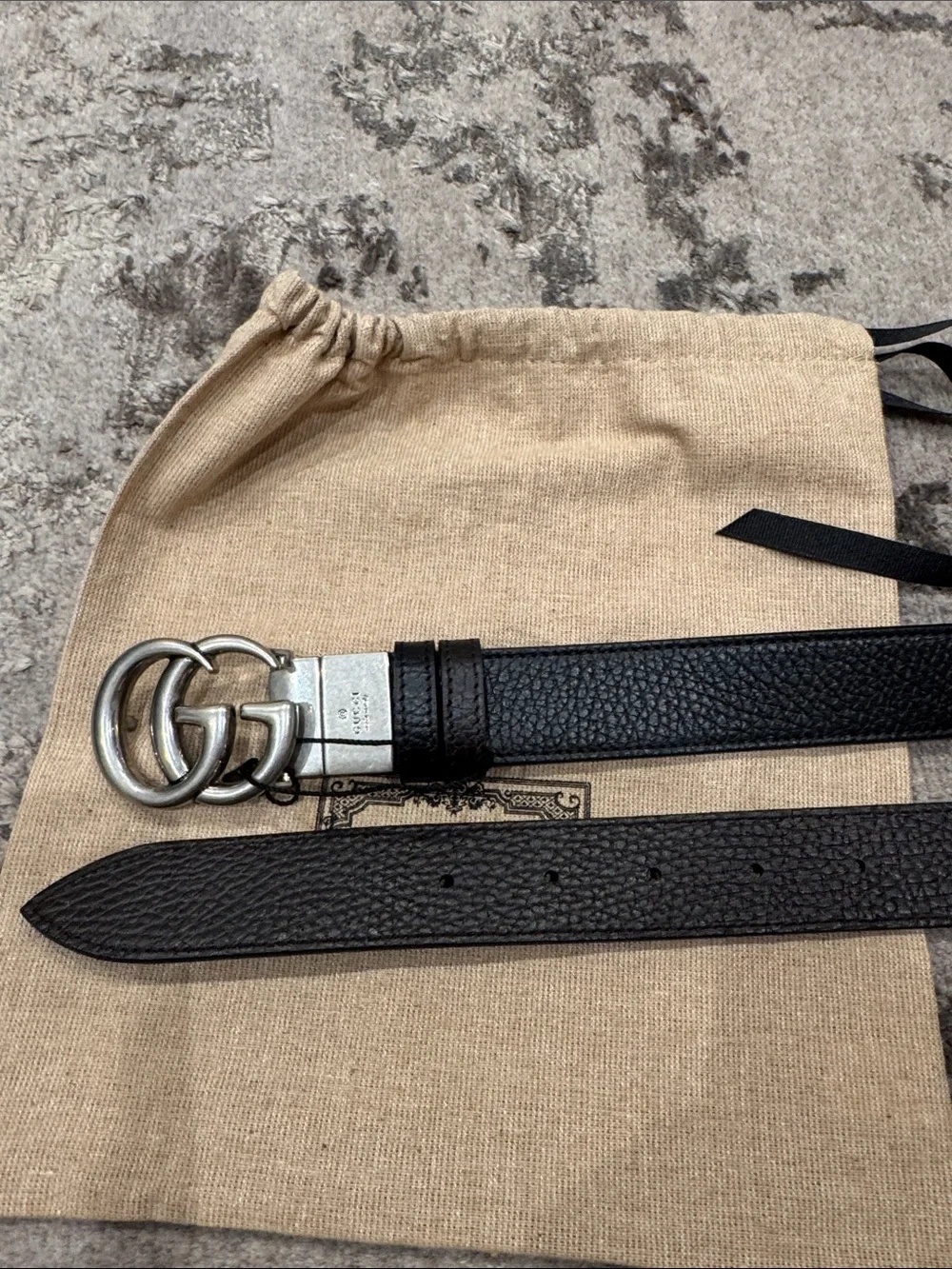 Gucci reversible Leather Men's Belt with Silver Interlocking G Buckle